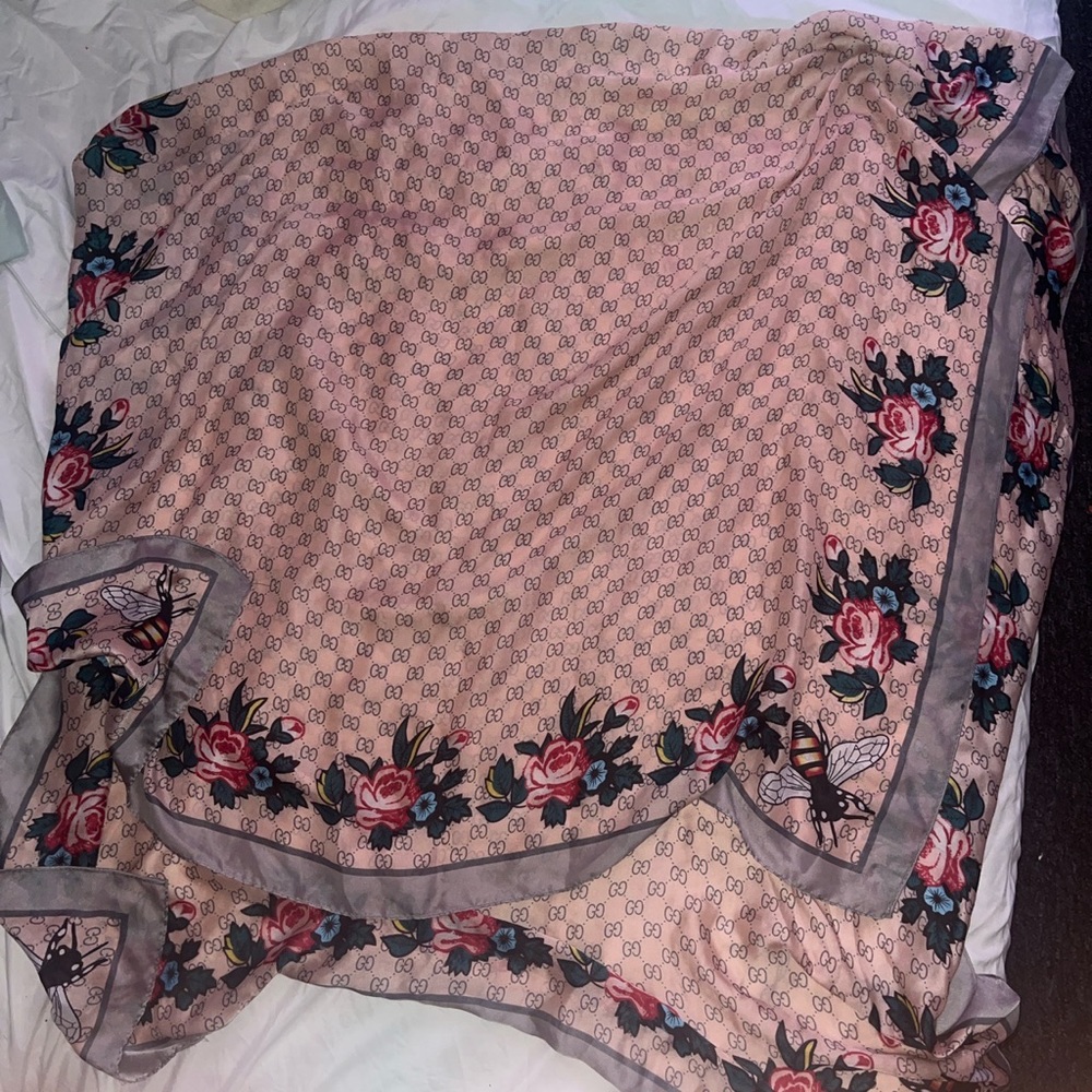 gucci scarf